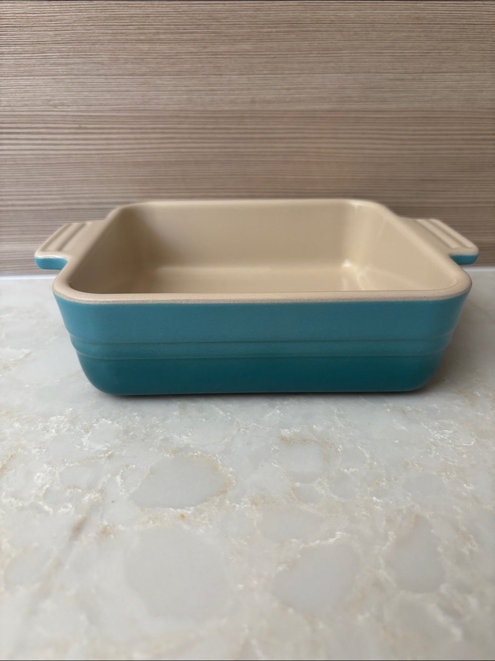 NWT Le Creuset 14cm square Stoneware Baking Dish - Carribean
